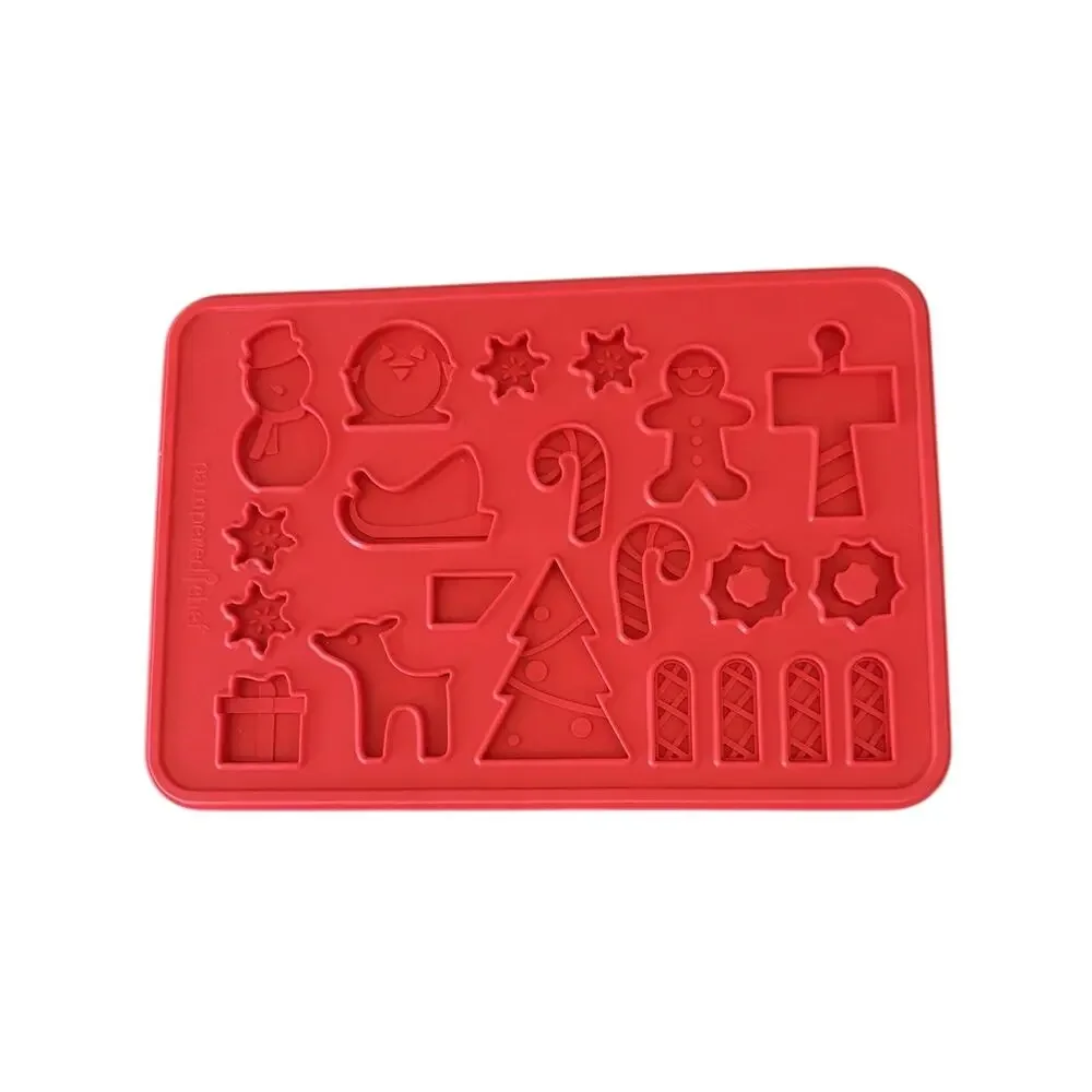 Pampered Chef Silicone Candy / Fondant Mold Christmas Holiday gingerbread house